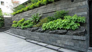 Le revêtement d’un muret est une étape clé pour garantir sa pérennité, sa protection contre les intempéries et pour sublimer son apparence. Que ce soit pour un muret en béton, en briques ou en pierres, de nombreuses techniques s’offrent à [&hellip;]